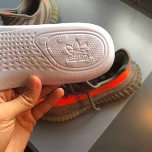 Yeezy beluga 1.0